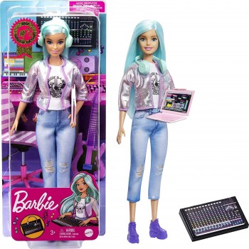 Papusa Barbie, producator...